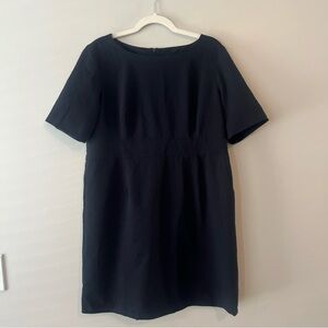 Estée Lauder Classic Black Short Sleeve Above Knee Dress Pockets Size 14 Lined
